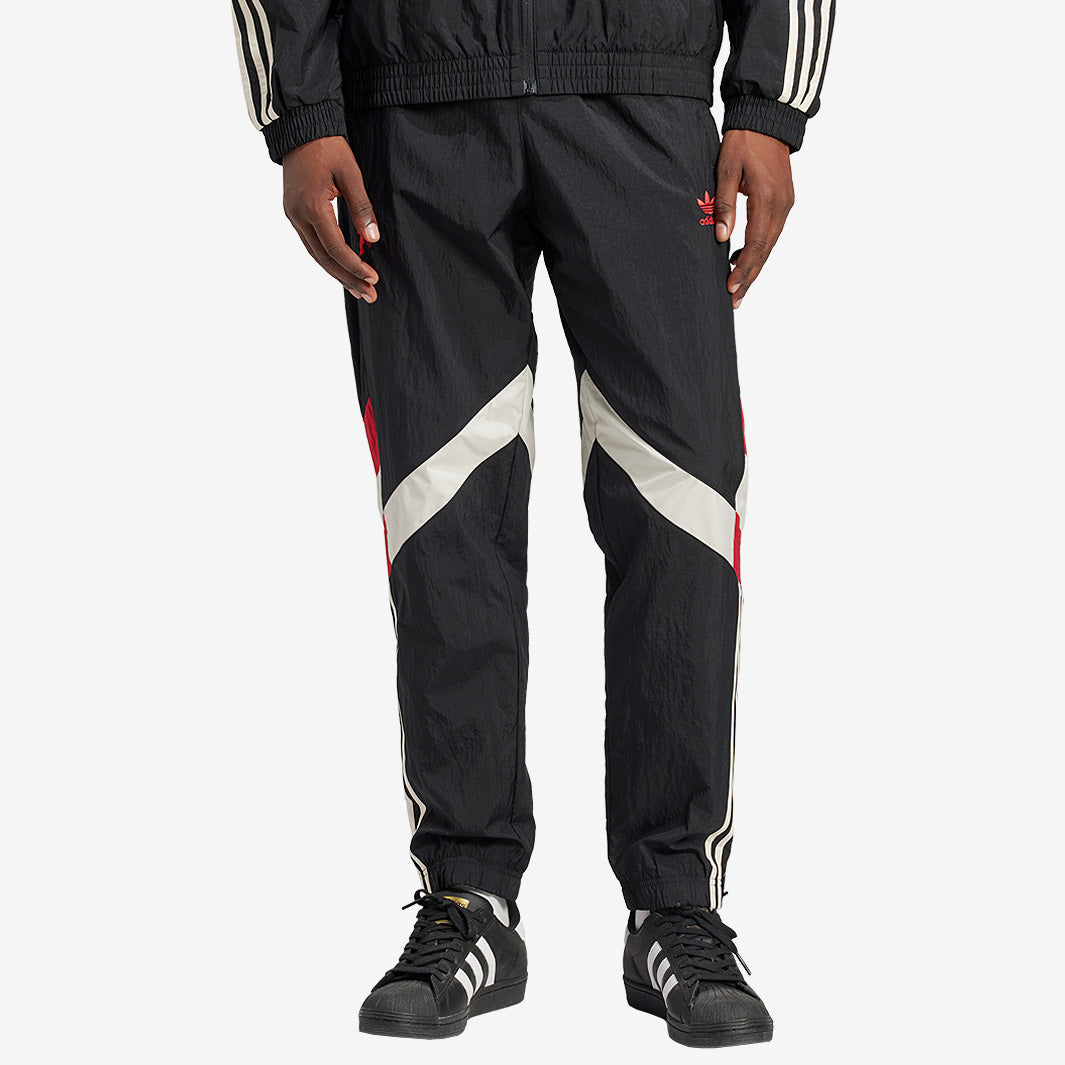 希少品 Adidas MANCHESTER UNITED Track Pant adidas Originals Manchester United Track Pants - Black/MUFC Red