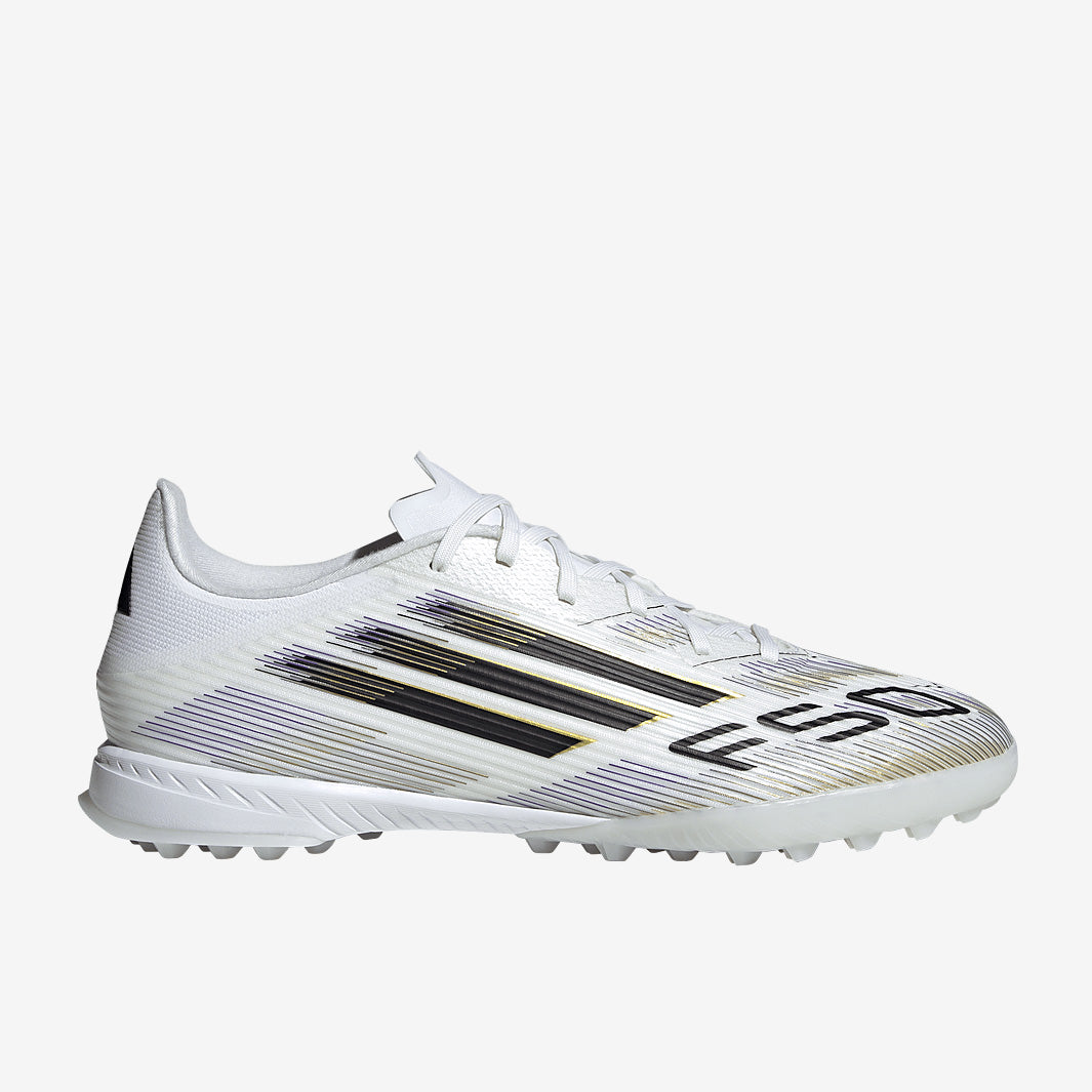 シューズ adidas F50 26.5 adidas F50 League Turf - White/Core Black/Met Gold - Adult Cleats