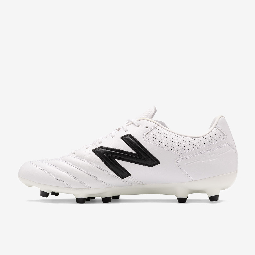 New Balance 442 ホワイト シューズ New Balance 442 v2 Team IN Indoor Soccer Shoe - White | SOCCER.COM