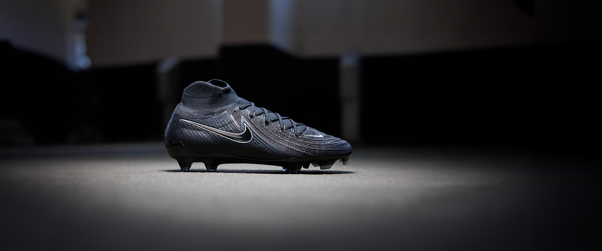Nike Phantom Luna II Elite Firm Ground - Black/Black - Adult Boots