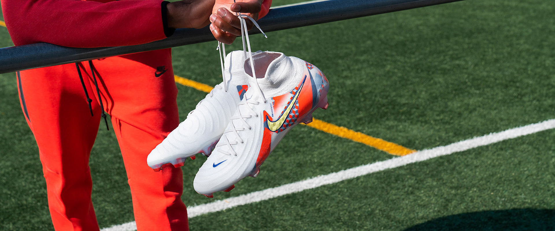 Nike Phantom Luna サッカーシューズ Nike Phantom Luna II Academy Lv8 Firm Ground/MG - Adult Boots