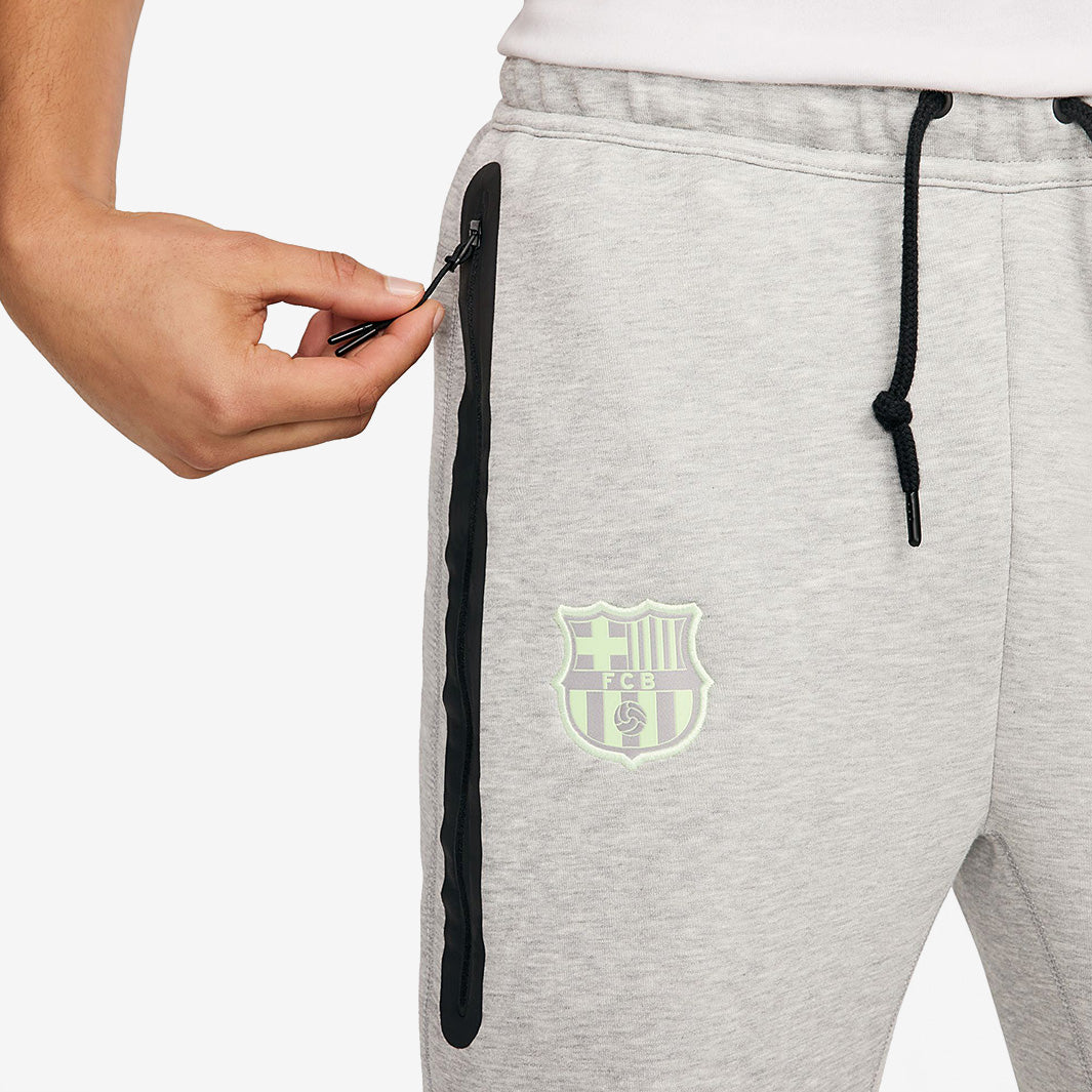 【ブライトン】24/25 Grey Tech Fleece上下セット(Lサイズ) Nike Sportswear Tech Fleece Full Zip Hoodie & Joggers Set Grey