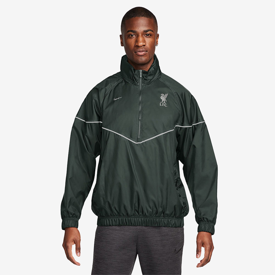 【インポートM】リバプール 24-25 ダウンフィルジャケット NIKE インポートM】リバプール 24-25 ダウンフィルジャケット NIKE