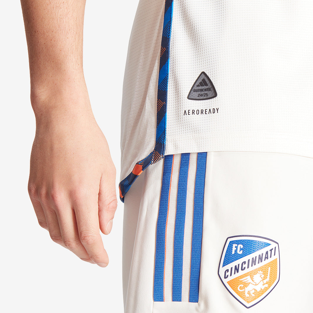 コリンシアン　ジダン　カントナ World Greats 2体セット コリンシアン ジダン カントナ World Greats 2体セット コリンシアン