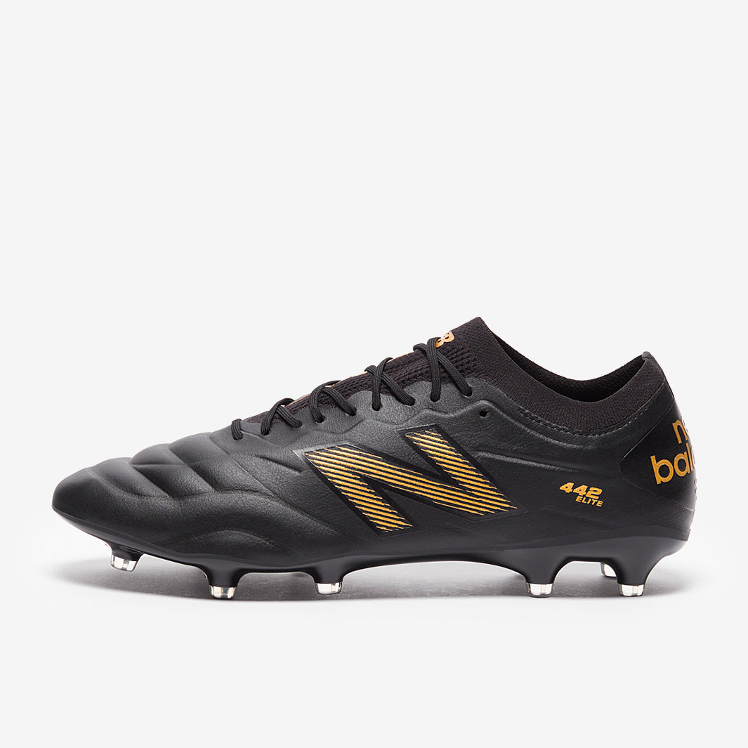 New Balance サッカーシューズ ゴールド ブラック　2足 New Balance サッカーシューズ ゴールド ブラック 2足