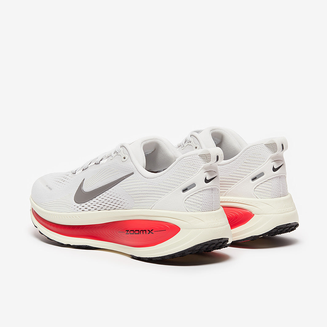 Nike Vomero 18 - Platinum Tint/ Metallic Pewter/Siren Red - Mens Shoes