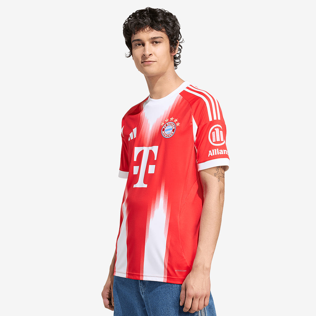 FC Bayern Munich adidas ポロシャツ 赤 FC Bayern Munich adidas ポロシャツ 赤 Bayern Munich adidas 2023/24