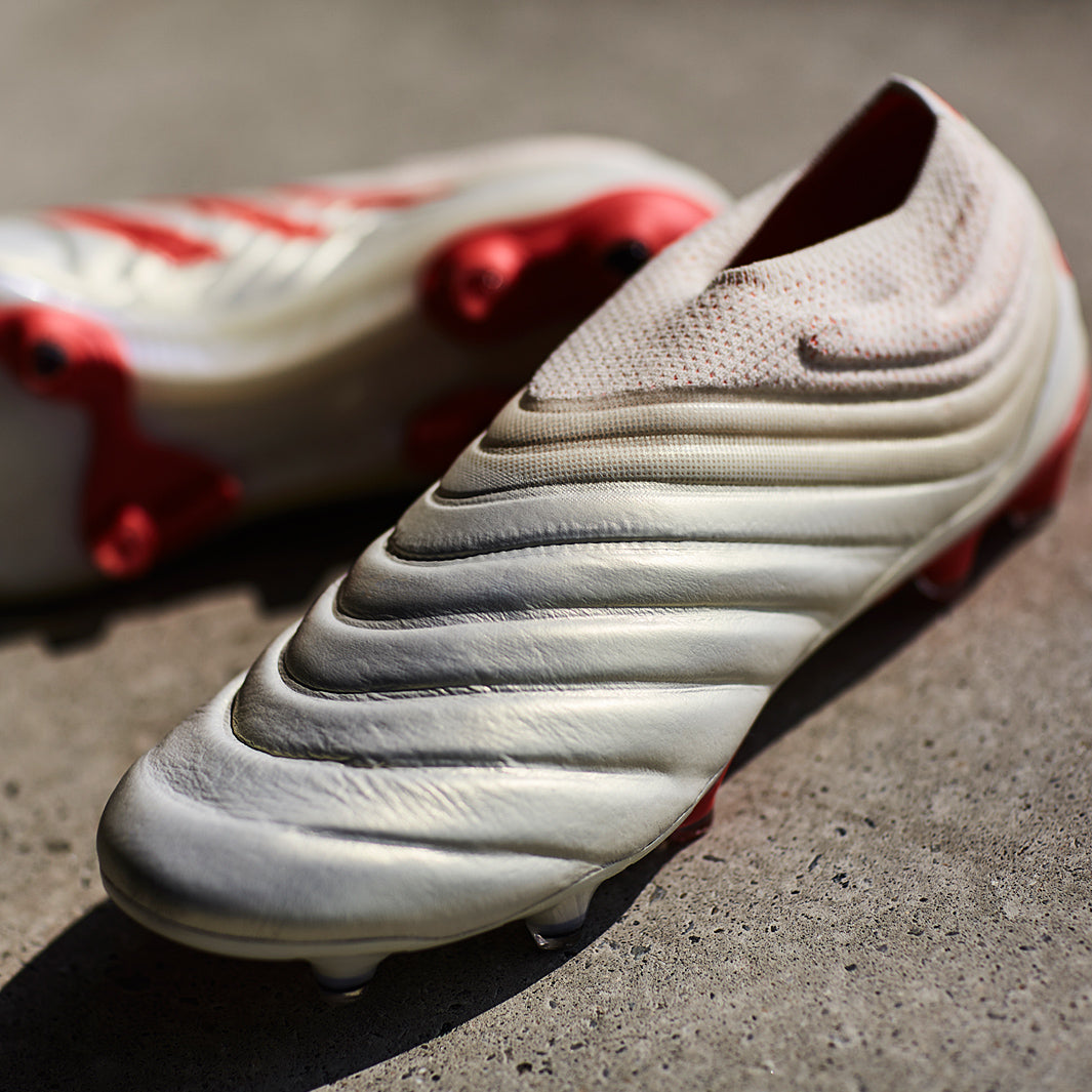 アディダス コパ 19+ FG/AG(ホワイト×レッド) アディダス コパ 19+ FG/AG(ホワイト×レッド)