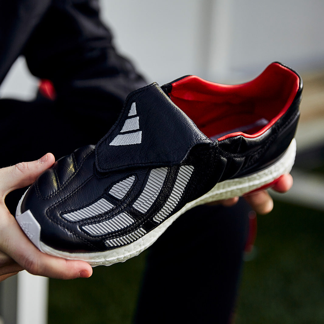 シューズ ADIDAS PREDATOR MANIA TR adidas Predator Mania TR - Core Black/Metallic Silver/Predator Red