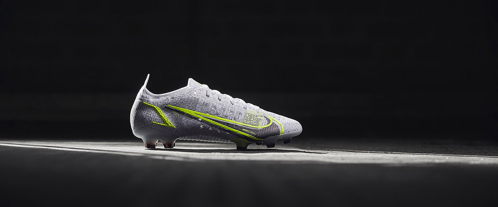 【希少✨】NIKE MERCURIAL VAPOR 14 ELITE FG Nike Mercurial Vapor XIV Elite FG - White/Black Metallic/ Silver