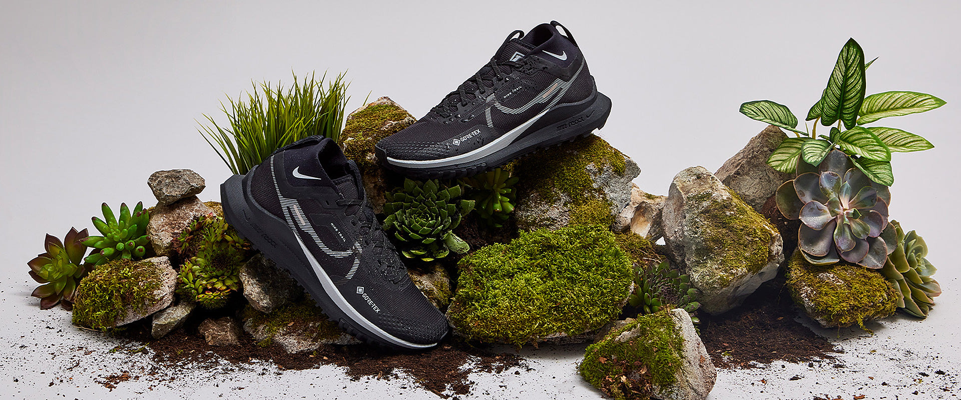 Nike Pegasus Trail 4 GORE-TEX - Black/Wolf Grey-Reflective Silver