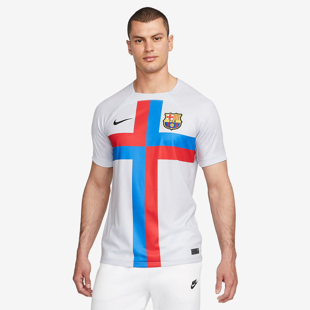 サイズM★NIKE★FCバルセロナ サッカーユニフォーム ビジャ T2739 サイズM☆NIKE☆FCバルセロナ サッカーユニフォーム ビジャ T2739