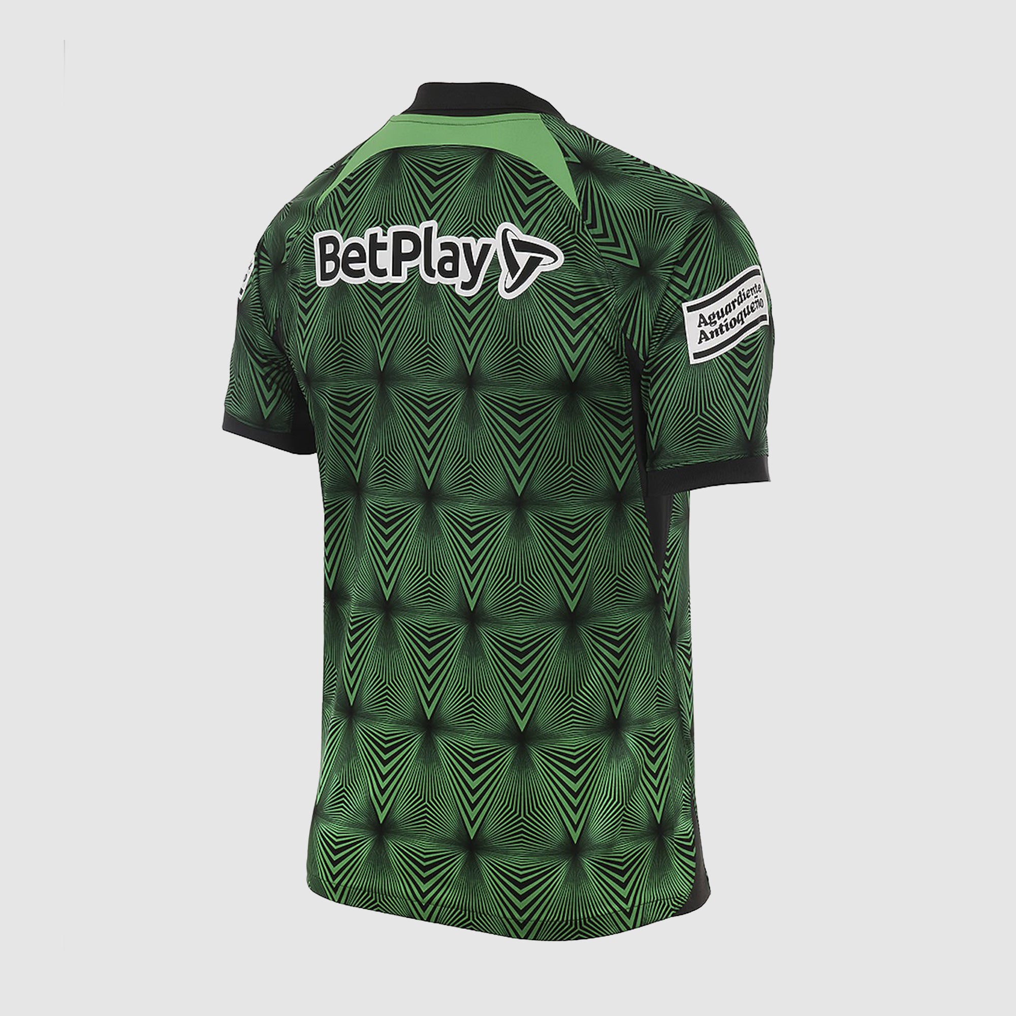 tripleS 日本 FC objekt AA352 s-l400.jpg