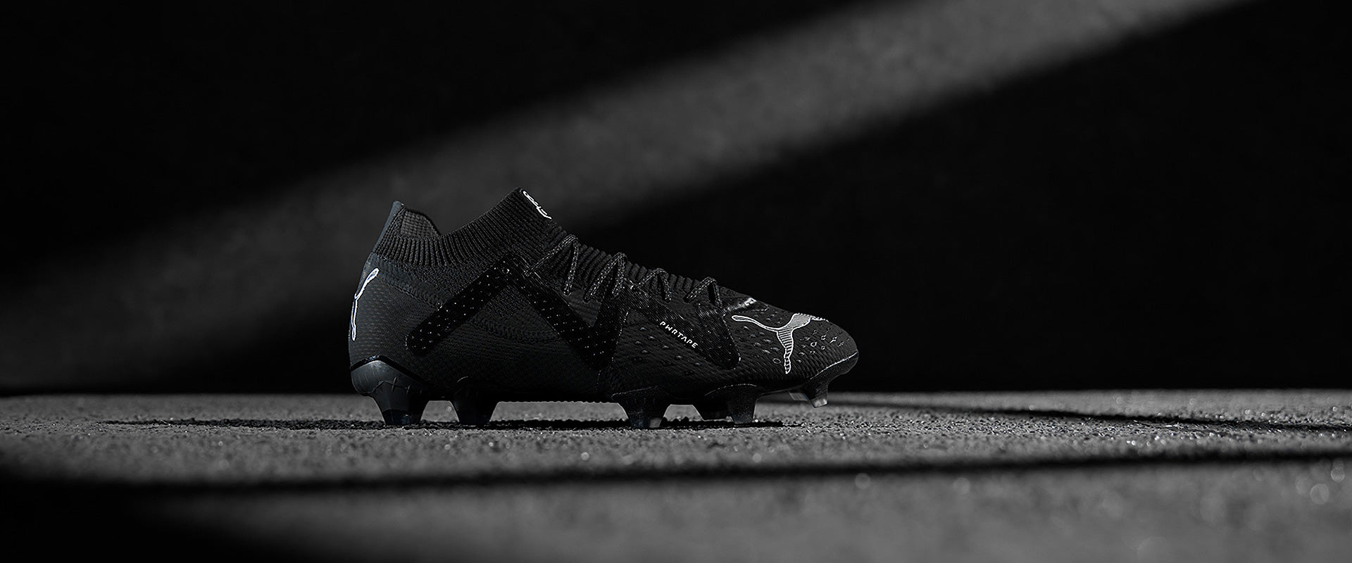 Puma サッカーシューズ ブラック FG Puma Future Ultimate FG/AG - Puma Black/Puma White - Mens Cleats