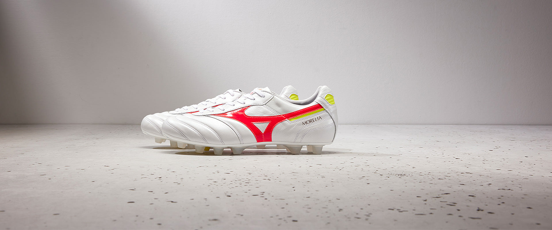 Mizuno Morelia サッカーシューズ ホワイト/レッド Mizuno Morelia II Made In Japan FG - White/Fiery Coral 2 - Mens